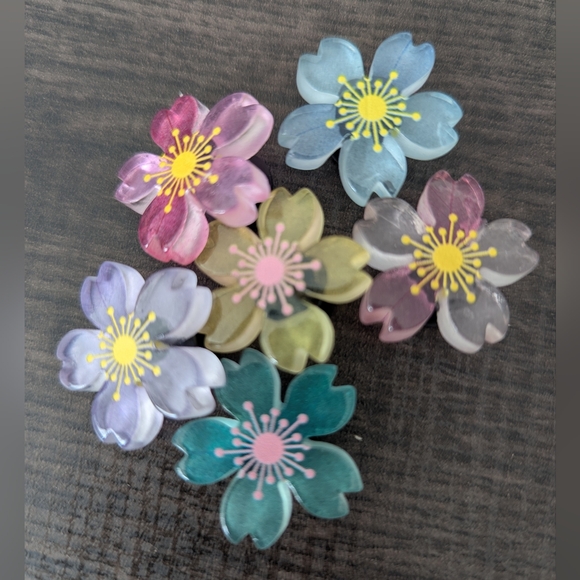 Other - Glow In The Dark Floral Croc Charms 6 Pc